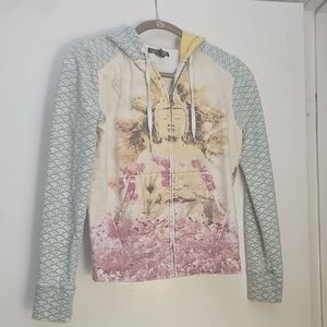 Lucky Brand White and Yellow Sweatshirt